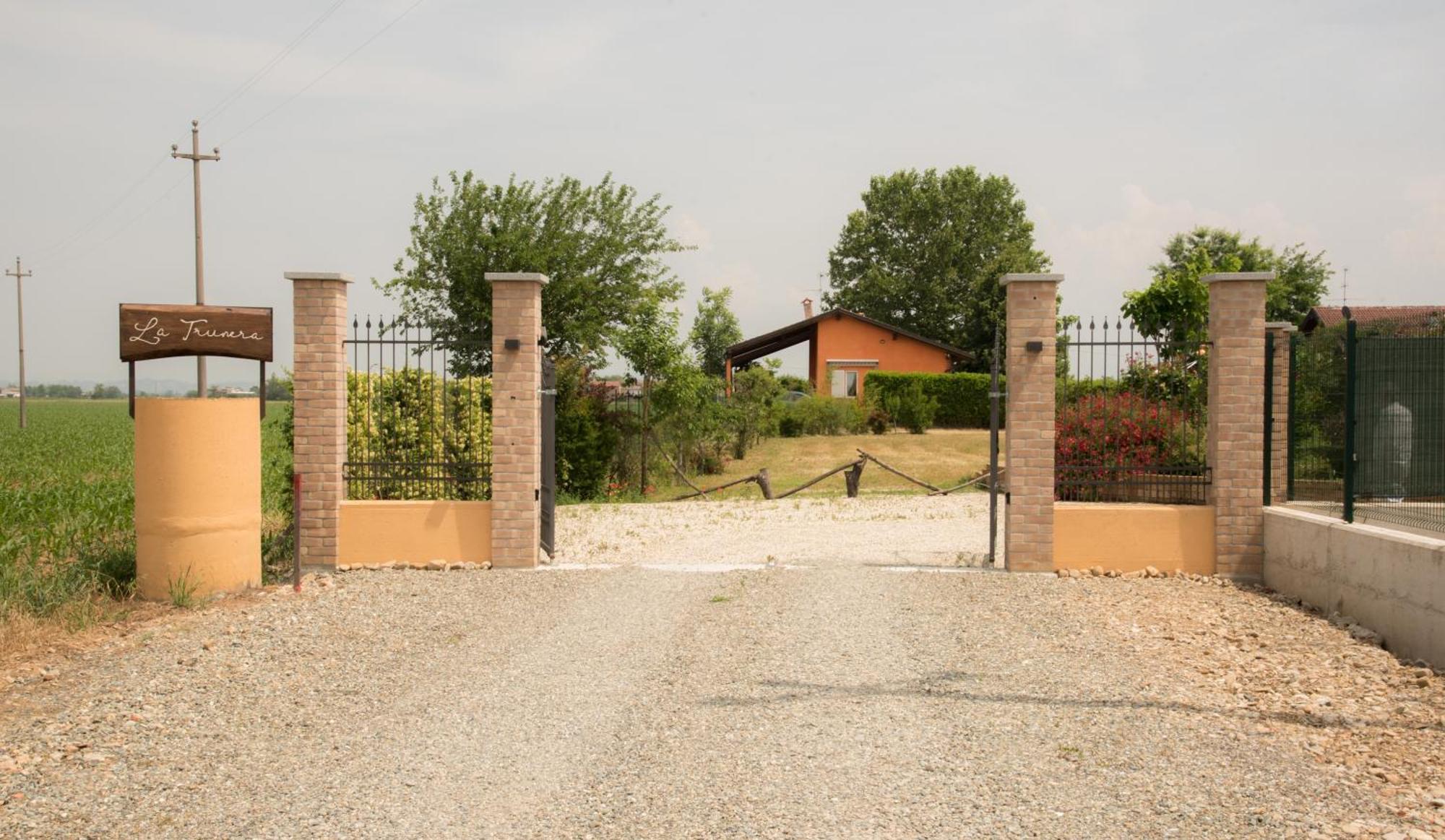 La Trunera Guest House Alessandria Exterior photo